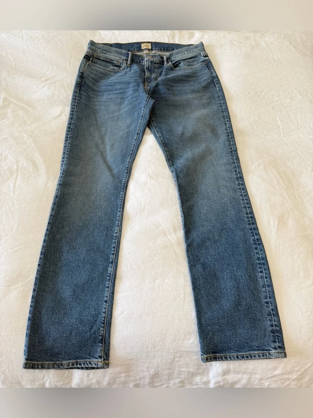 J.Crew | Men's 34x31 | Medium Wash Blue 770 Straight Fit Denim Jeans | Stretch